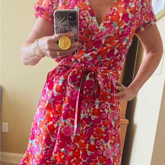 Sandy & Sid Dresses & Skirts - Sandy & Sid pink and orange floral wrap dress, sz M
